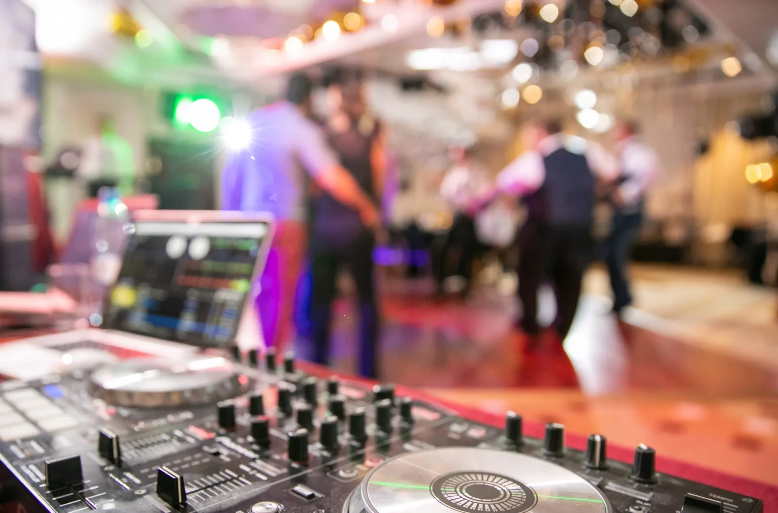 Professional DJ at event in Toledo Ohio ready to book